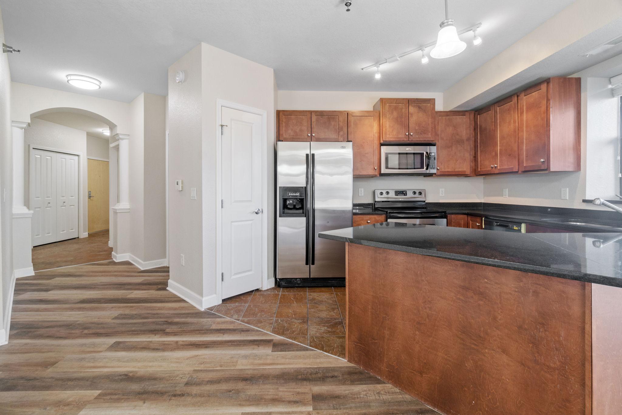 1155 Ford Road, Unit 201 St. Louis Park, MN 55426 - Photo 8 of 33