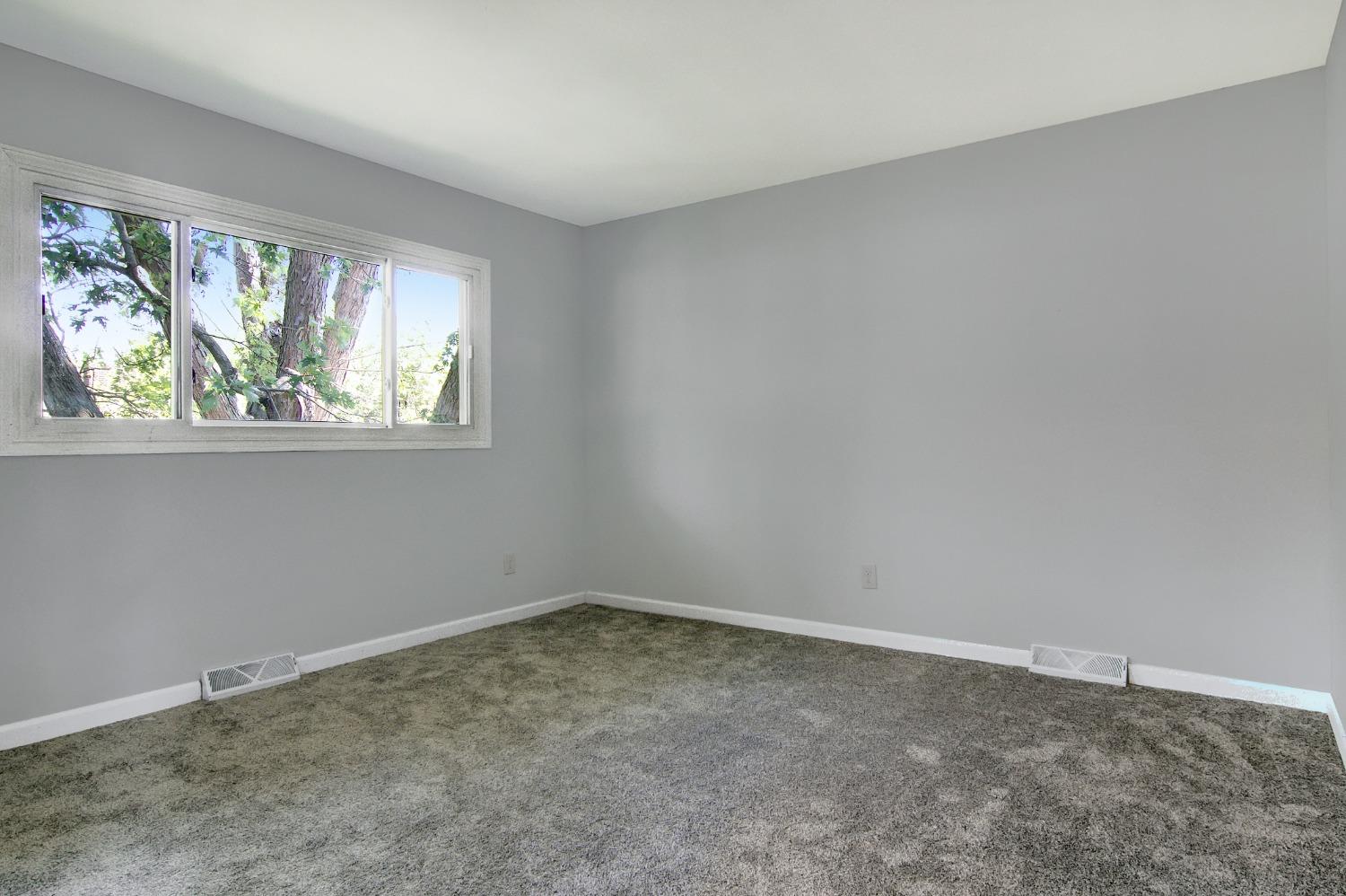 940 South Ridge Street Crown Point, IN 46307 - Photo 16 of 28 1500x998