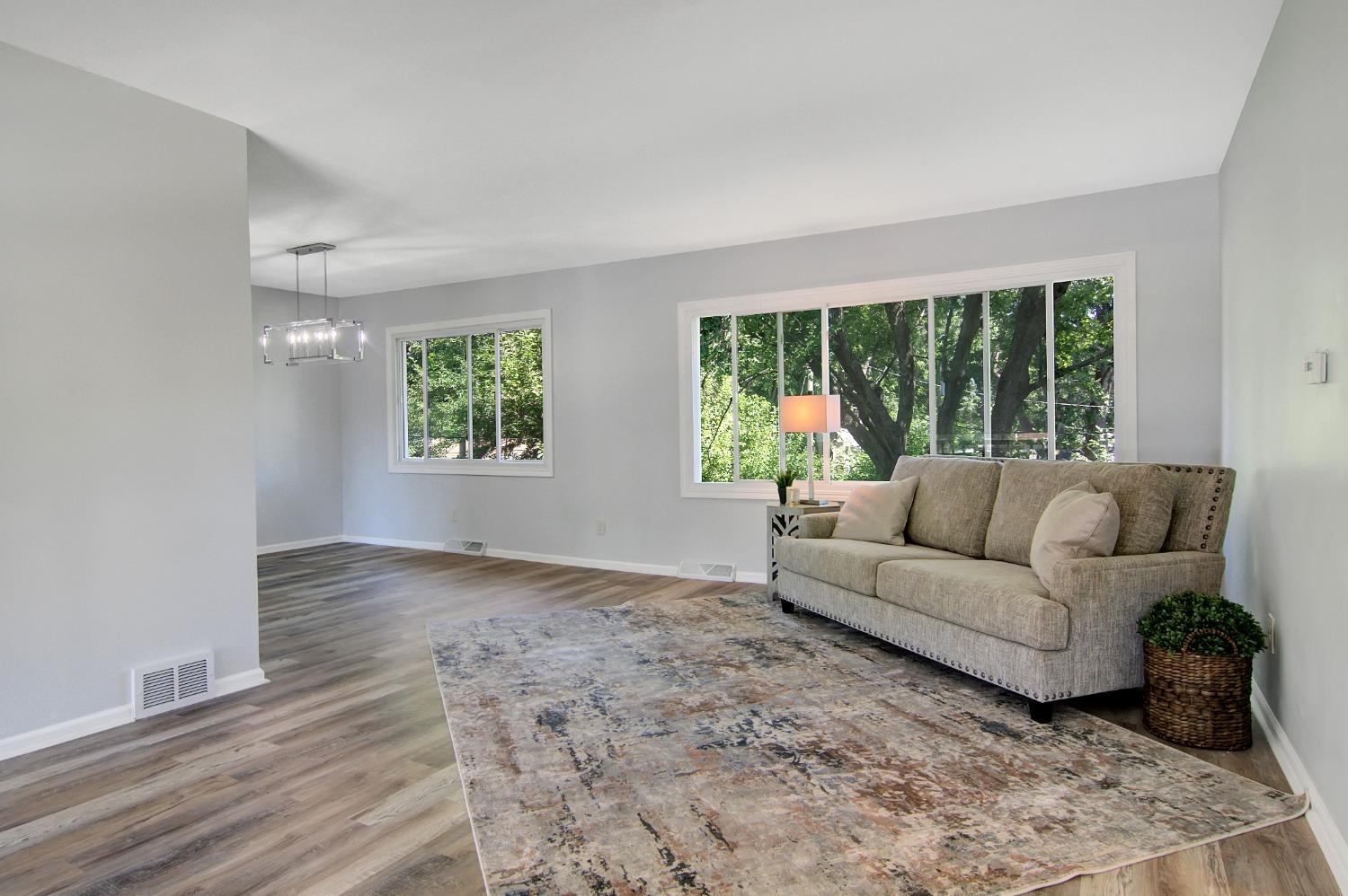 940 South Ridge Street Crown Point, IN 46307 - Photo 9 of 28 1500x998