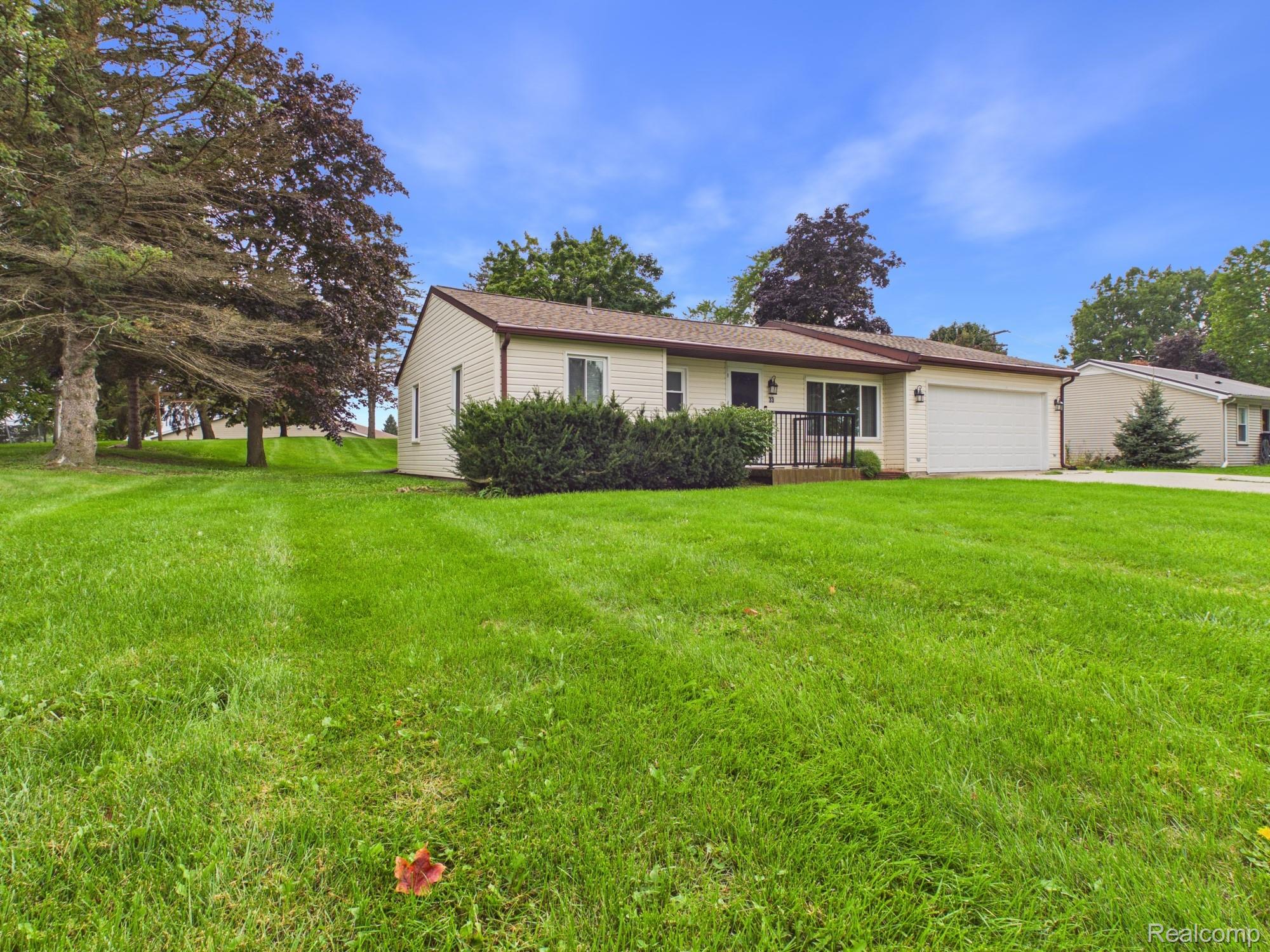 33 Davis Lake Road Lapeer, MI 48446 - Photo 2 of 45 CAM06342G6-PR0057-STILL002.jpg