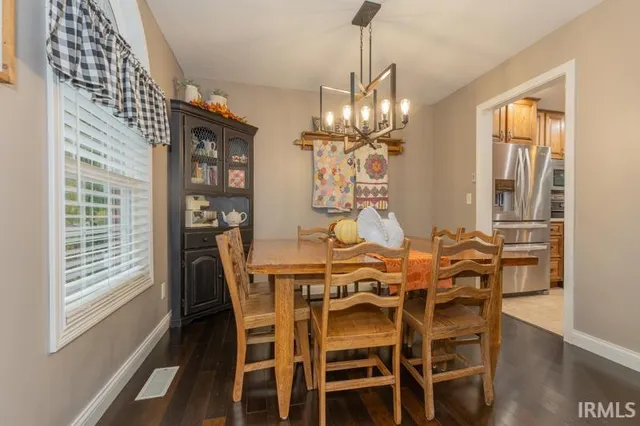 $480,000 | 9611 Highway 66, Wadesville, IN 47638