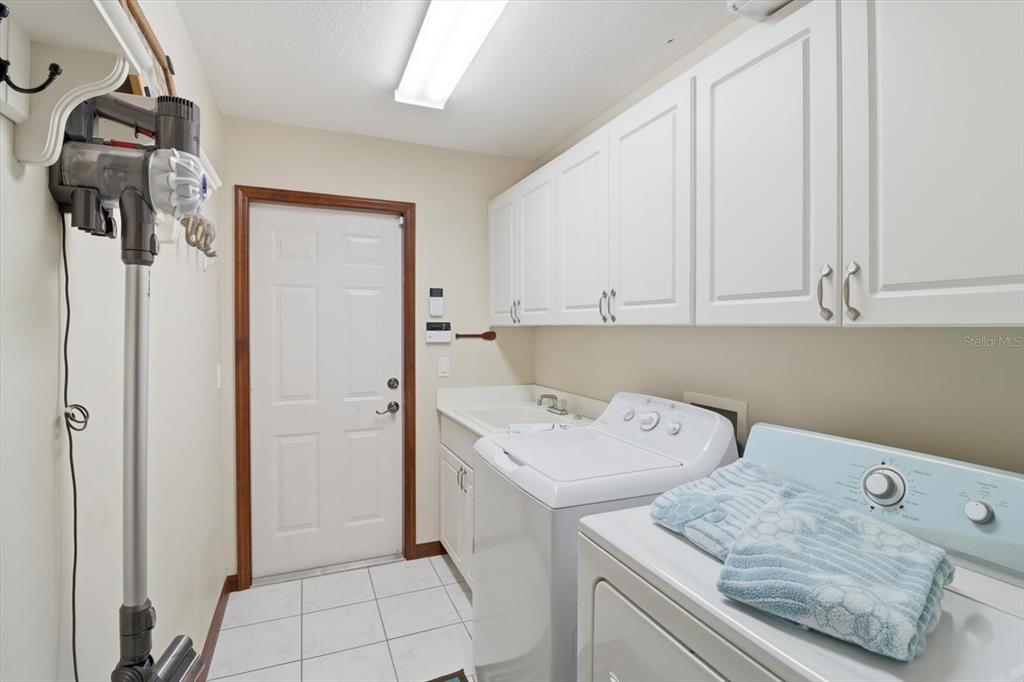 8610 Southwest 196th Avenue Road Dunnellon, FL 34432 - Photo 33 of 49 Gallery Image 33