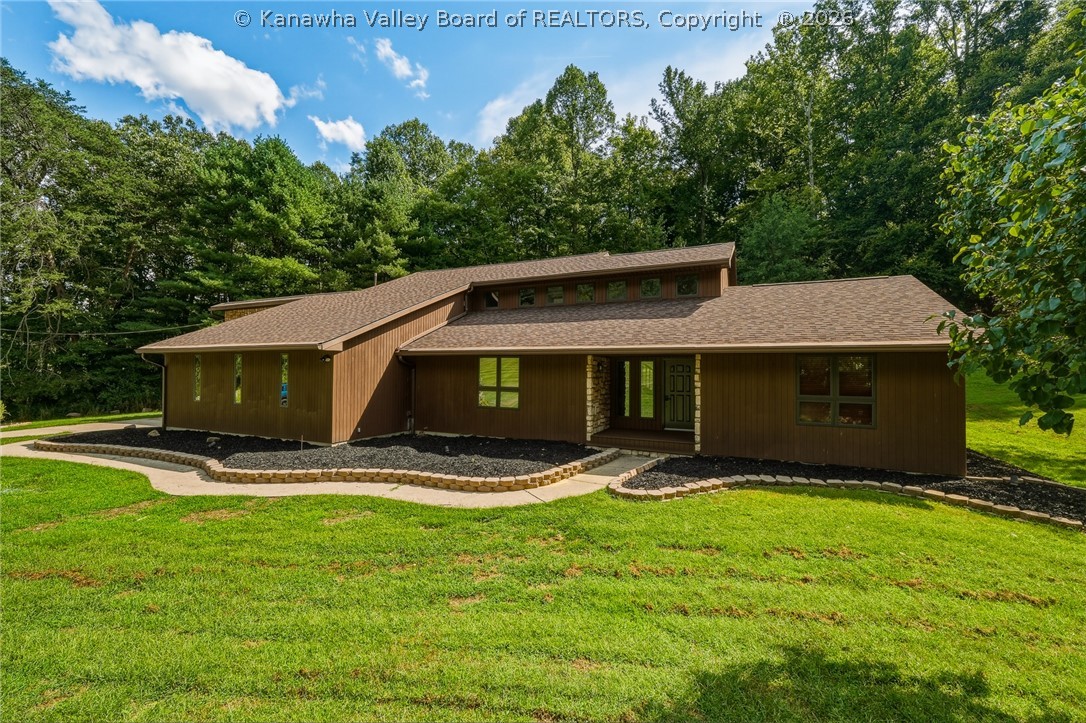 102 Rustic Highlands Road Hurricane, WV 25526 - Photo 2 of 41 Gallery Image 2
