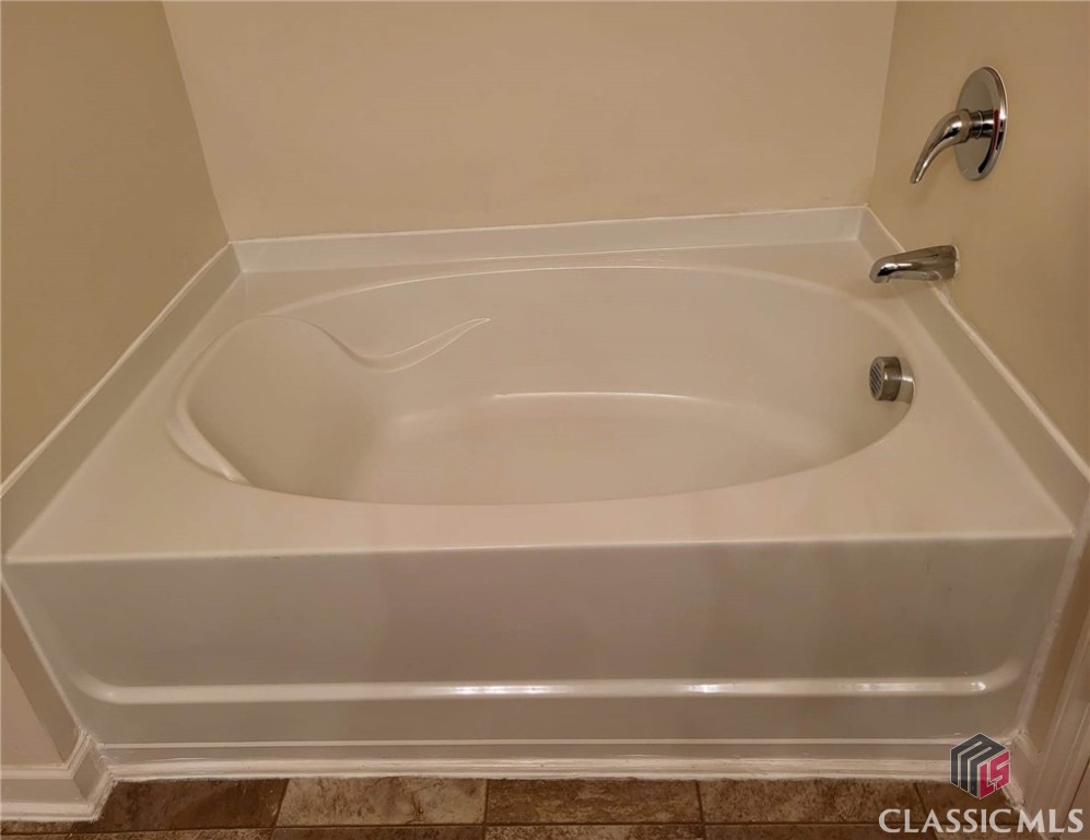 428 O'Conner Boulevard Athens, GA 30607 - Photo 21 of 51 Garden/Soaker Tub