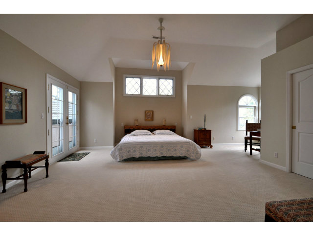 320 Edgewood Road Redwood City, CA 94062 - Photo 16 of 20 Gallery Image 16