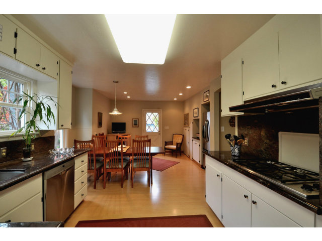 320 Edgewood Road Redwood City, CA 94062 - Photo 9 of 20 Gallery Image 9