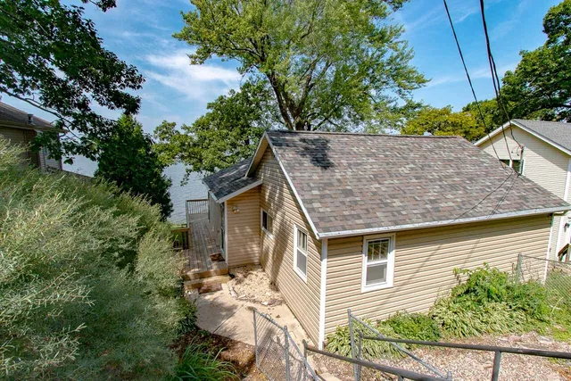 $449,000 | N4973 Lake Drive, Hubbard, WI 53035