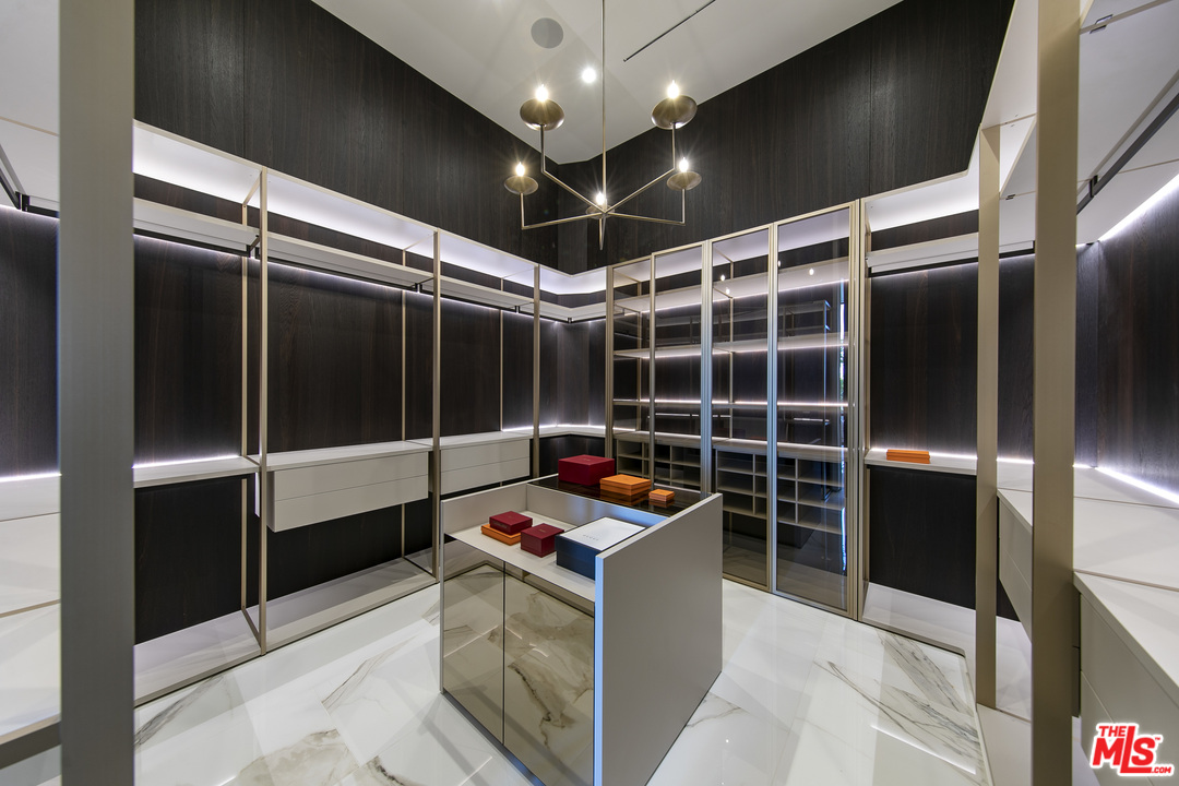 9364 Beverlycrest Drive Beverly Hills, CA 90210 - Photo 12 of 18 a room with furniture and gym equipment