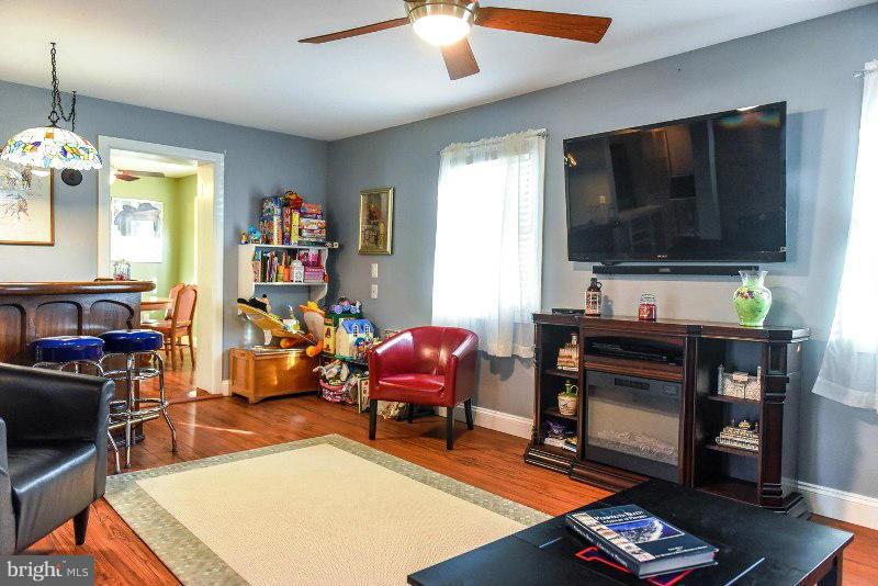 21910 Point Lookout Road Leonardtown, MD 20650 - Photo 12 of 29 Family Room