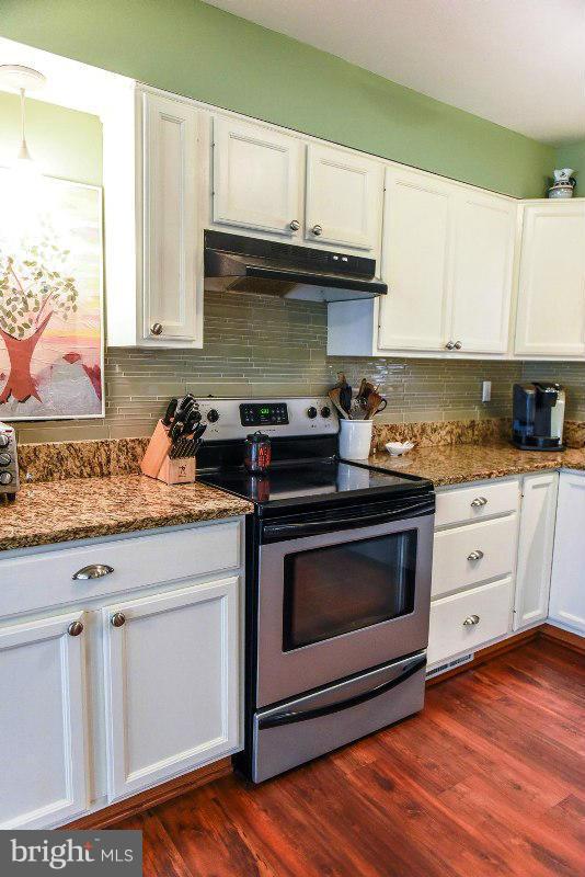 21910 Point Lookout Road Leonardtown, MD 20650 - Photo 8 of 29 Kitchen