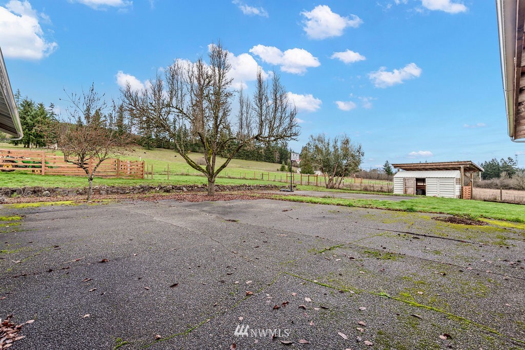 320 Sears Road Winlock, WA 98596 - Photo 20 of 26 a view of outdoor space with city view
