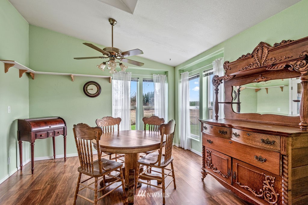 320 Sears Road Winlock, WA 98596 - Photo 6 of 26 a dining room with furniture and window
