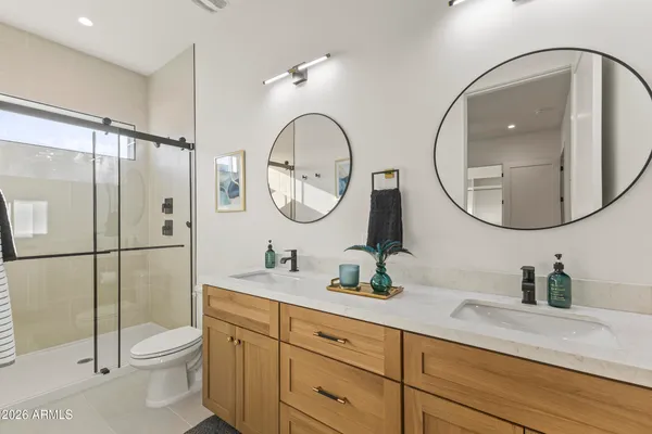 $899,000 | 2009 East Don Carlos, Tempe, AZ 85281