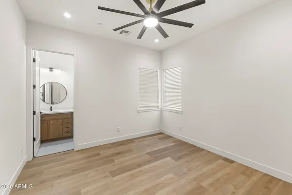 $899,000 | 2009 East Don Carlos, Tempe, AZ 85281