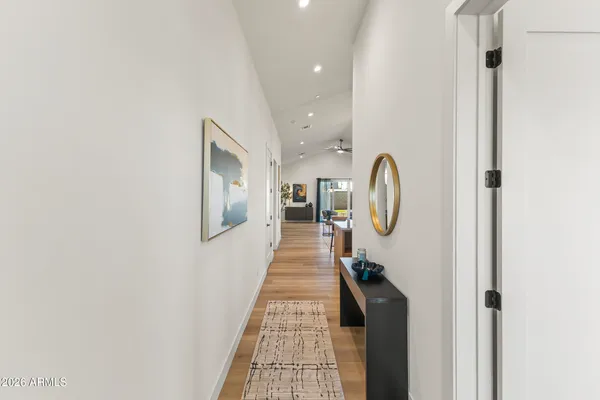 $899,000 | 2009 East Don Carlos, Tempe, AZ 85281