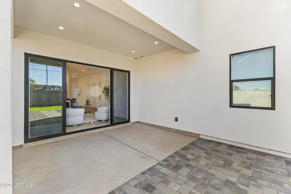 $899,000 | 2009 East Don Carlos, Tempe, AZ 85281