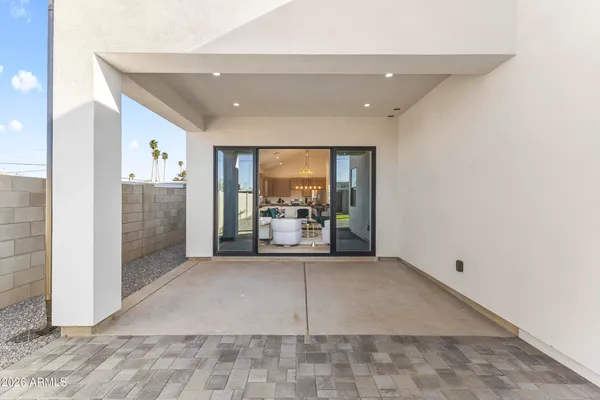 $899,000 | 2009 East Don Carlos, Tempe, AZ 85281