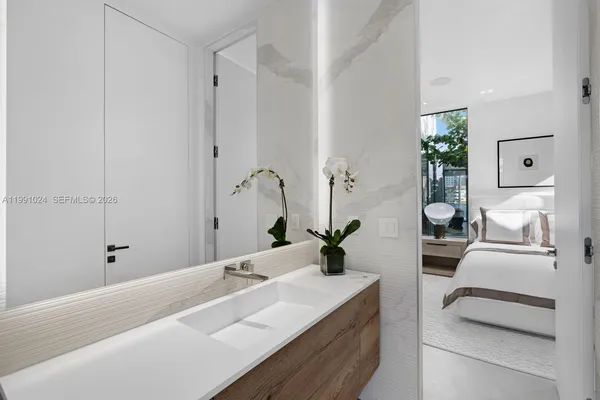 $60,000 | 501 Palm Drive, Hallandale Beach, FL 33009