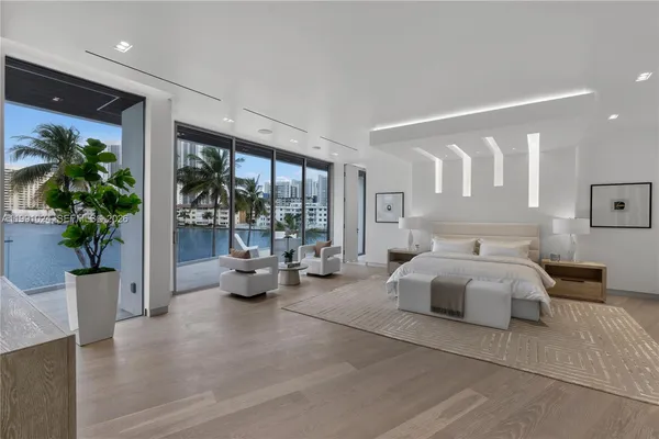 $60,000 | 501 Palm Drive, Hallandale Beach, FL 33009