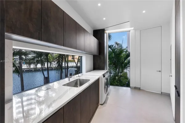 $60,000 | 501 Palm Drive, Hallandale Beach, FL 33009