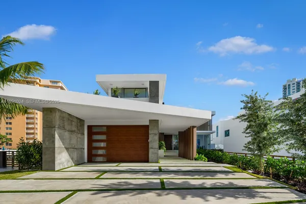 $60,000 | 501 Palm Drive, Hallandale Beach, FL 33009