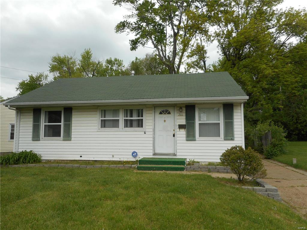 201 Cameron Road St. Louis, MO 63137 - Photo 1 of 16