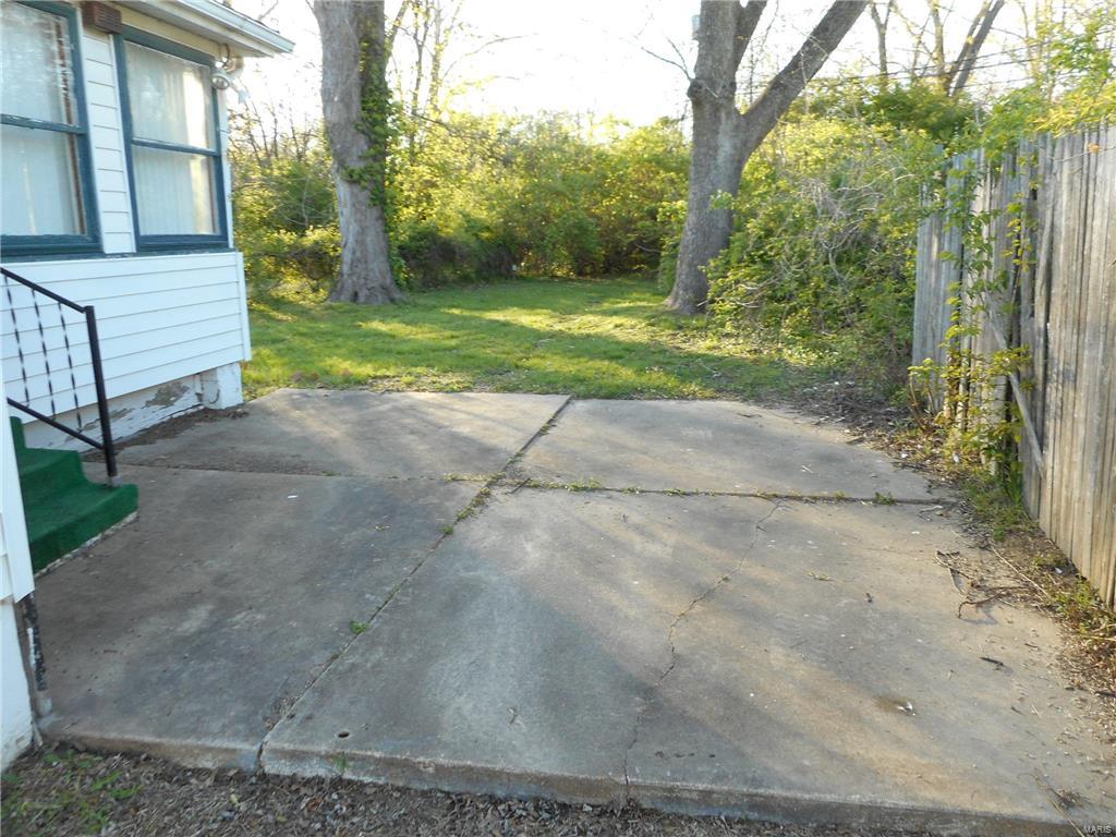 201 Cameron Road St. Louis, MO 63137 - Photo 14 of 16