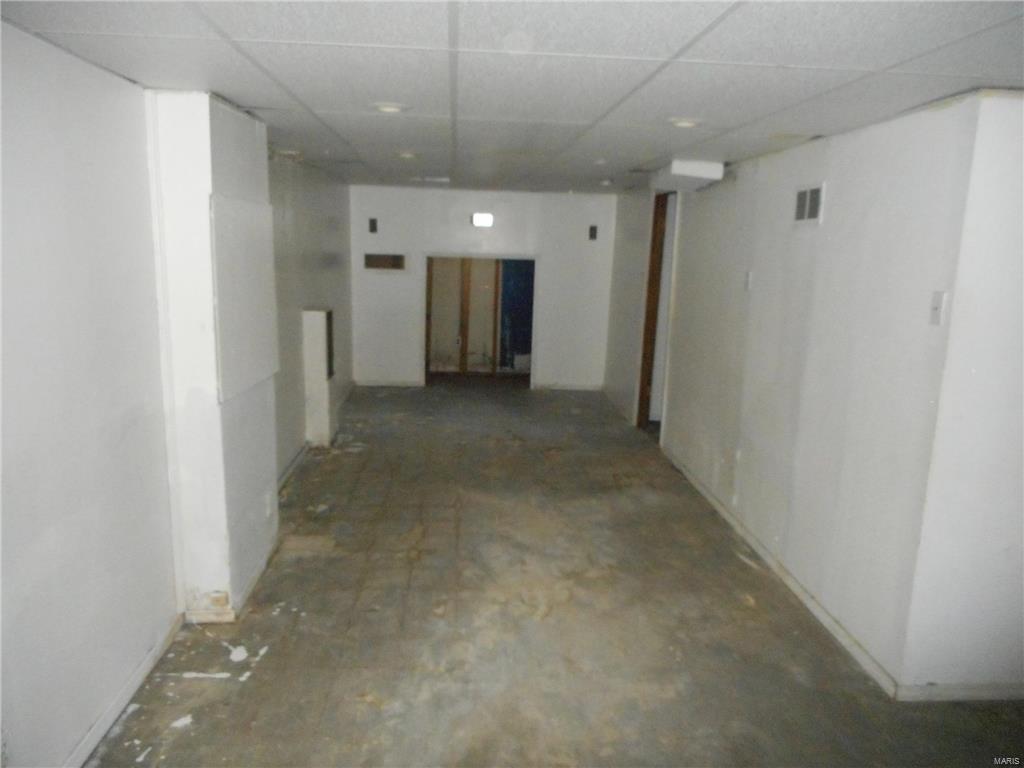 201 Cameron Road St. Louis, MO 63137 - Photo 10 of 16
