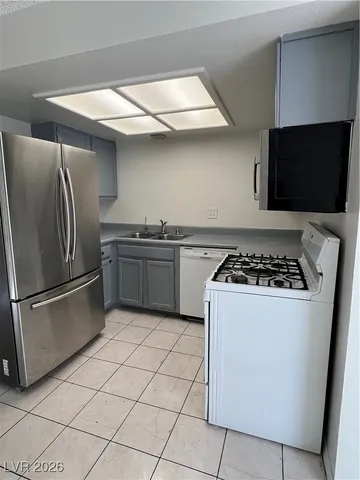 $1,199 | 5175 Caliente Street, Unit 122, Las Vegas, NV 89119