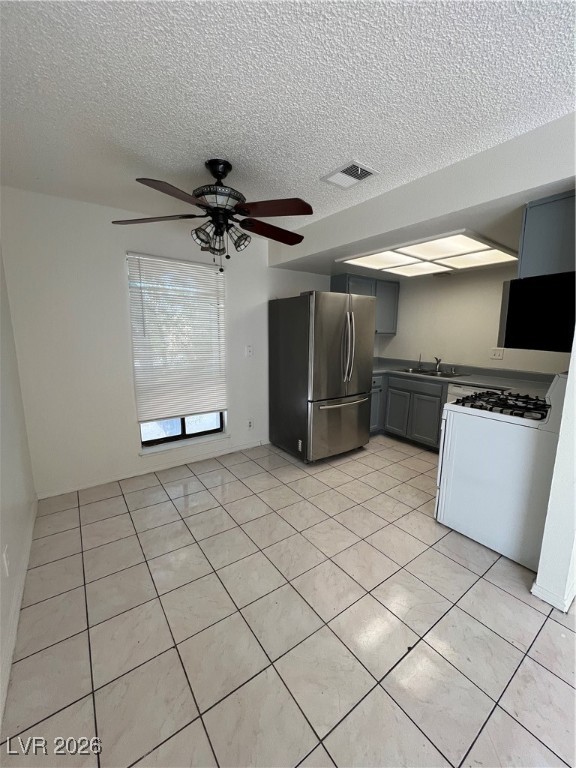 5175 Caliente Street, Unit 122 Las Vegas, NV 89119 - Photo 2 of 8