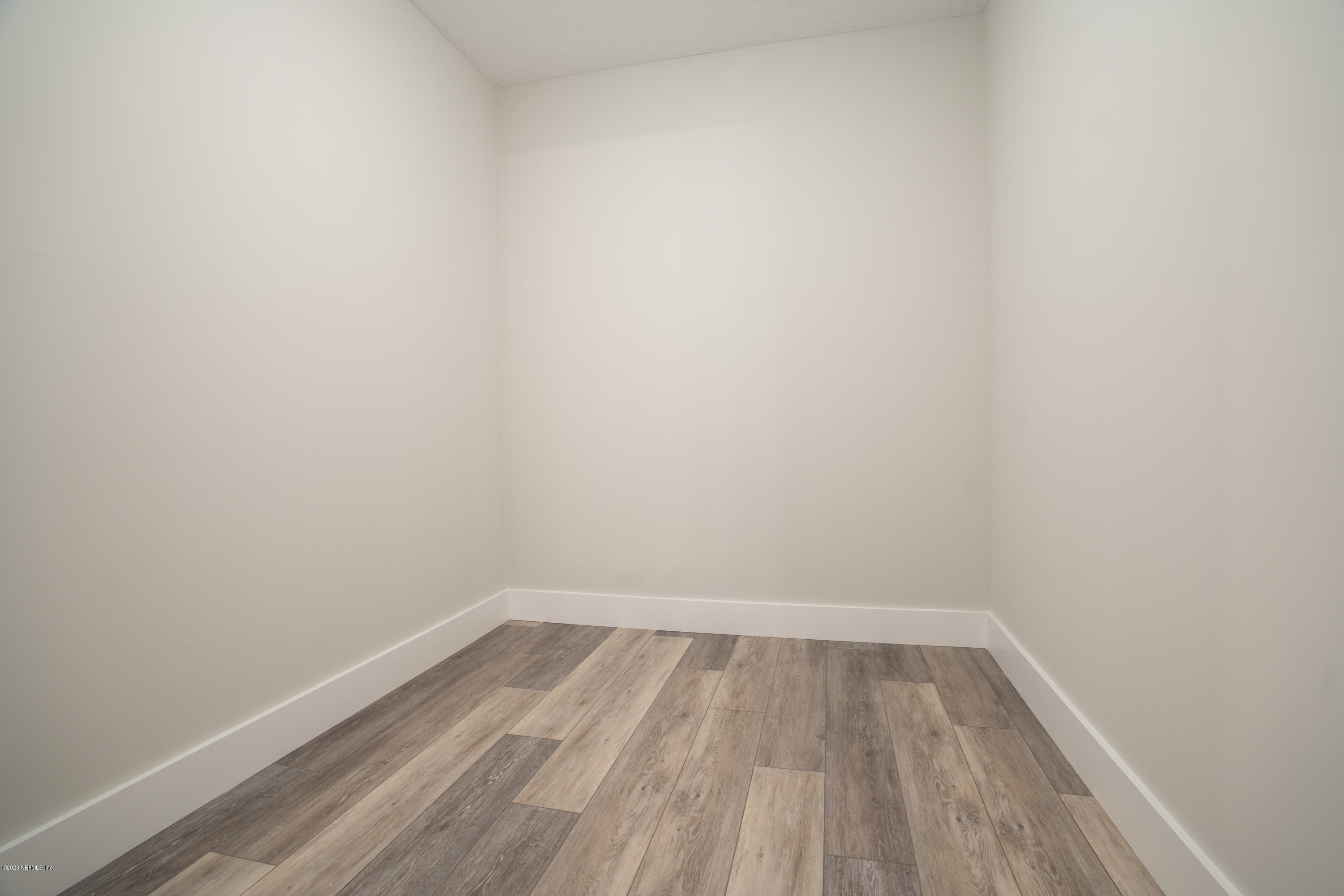 3464 Putnam Road St. Augustine, FL 32086 - Photo 15 of 39 28 Walk-in closet