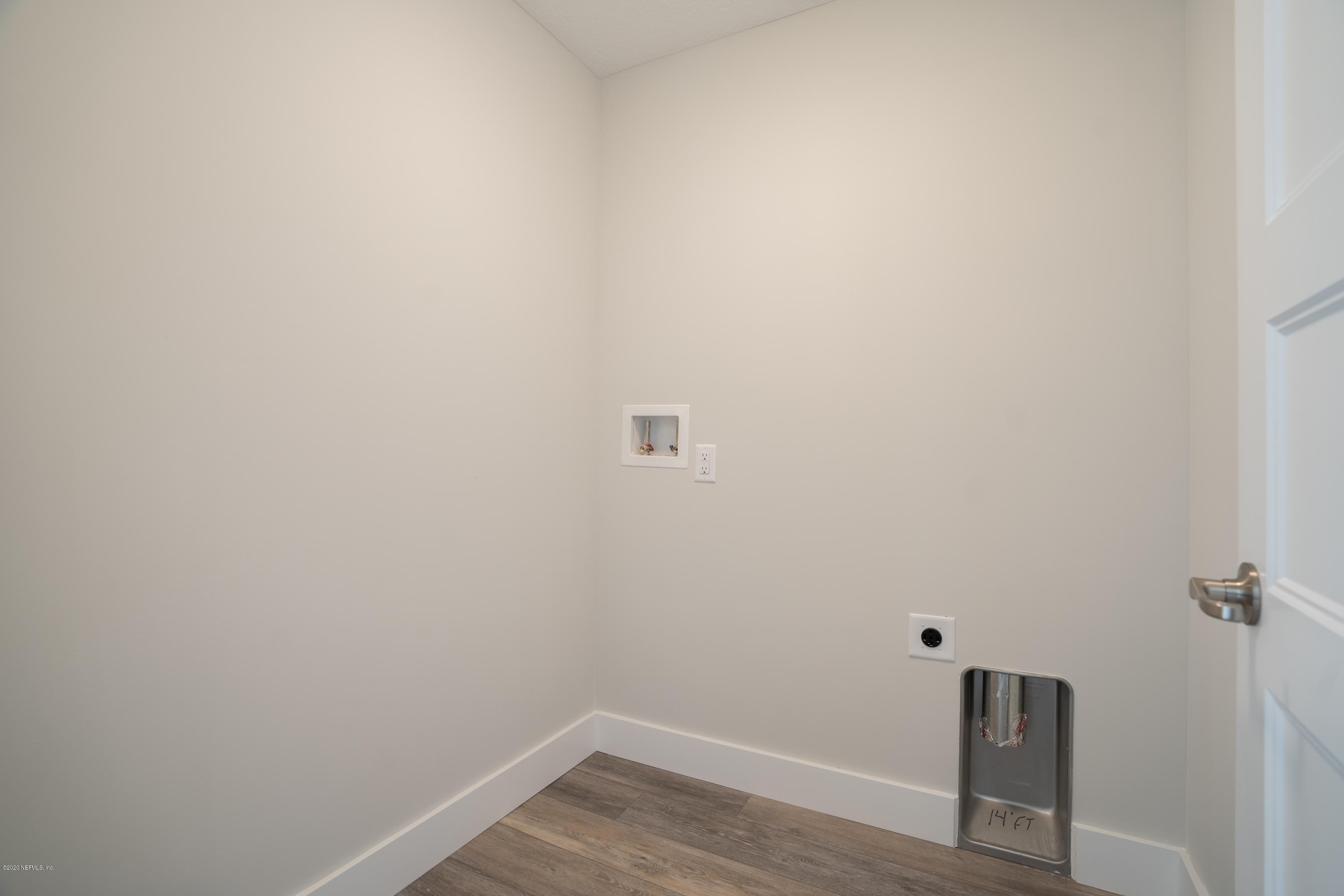 3464 Putnam Road St. Augustine, FL 32086 - Photo 28 of 39 22 Washer and dryer area