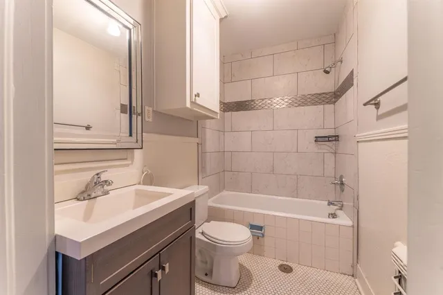 $1,500 | 3708 West 5th Street, Fort Worth, TX 76107