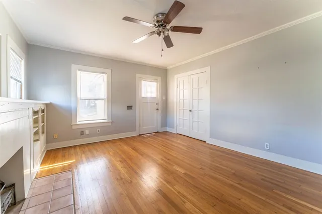 $1,500 | 3708 West 5th Street, Fort Worth, TX 76107