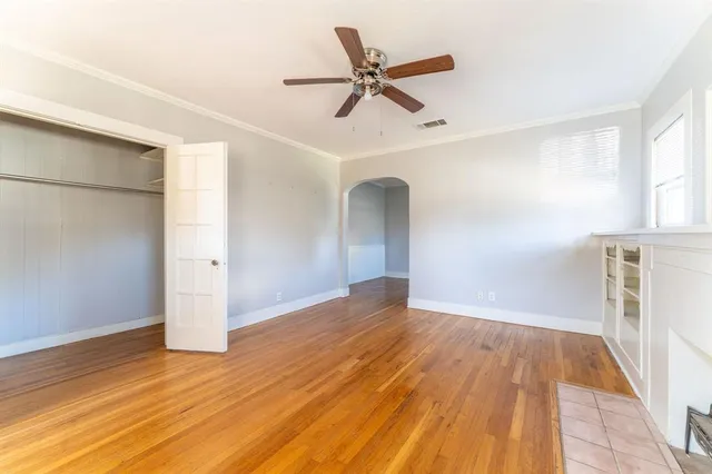 $1,500 | 3708 West 5th Street, Fort Worth, TX 76107