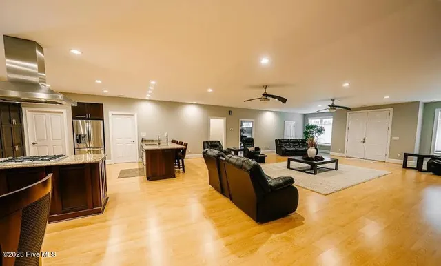 $1,375,000 | 518 Edwards Road, Jacksonville, NC 28540