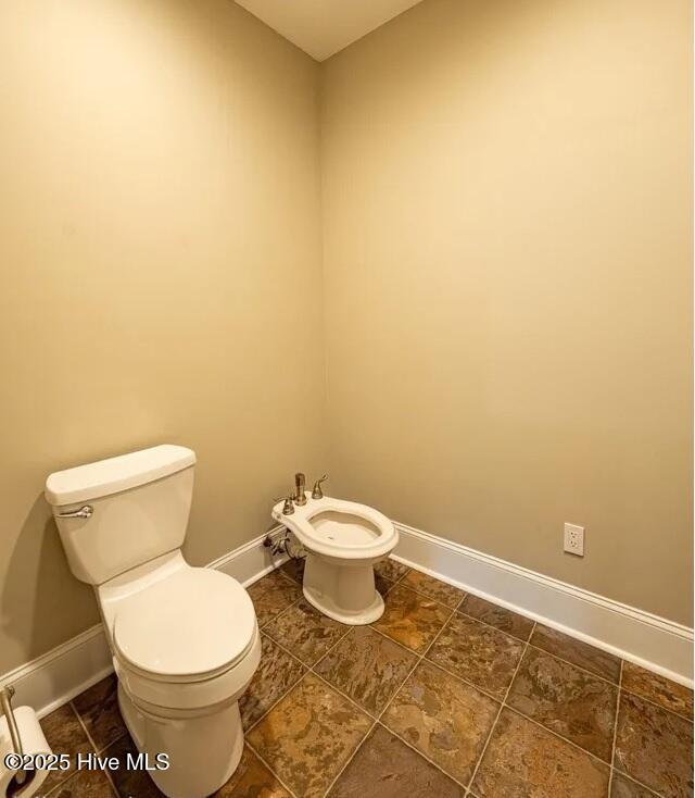 518 Edwards Road Jacksonville, NC 28540 - Photo 34 of 86 Owner's Bathroom