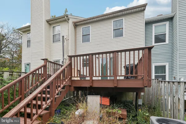 $418,000 | 9609 Clocktower Lane, Columbia, MD 21046