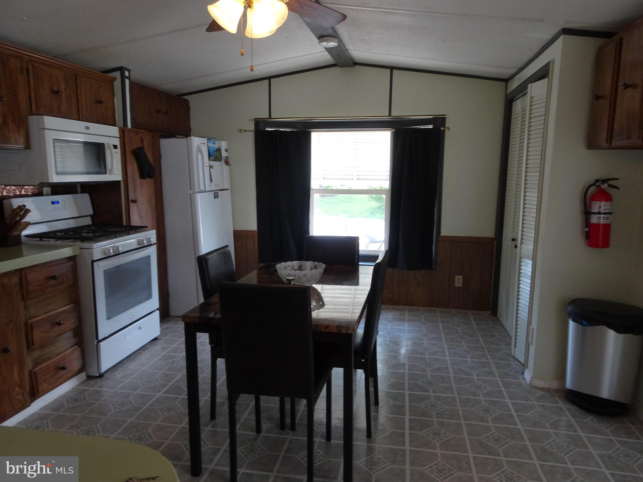 24 Keystone Road Reading, PA 19606 - Photo 9 of 12 Kitchen