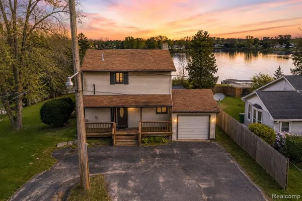 $2,900 | 10094 Elizabeth Lake Road, White Lake, MI 48386