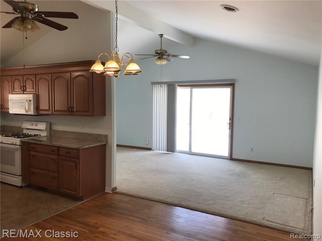 42566 Park Ridge Road Novi, MI 48375 - Photo 8 of 20