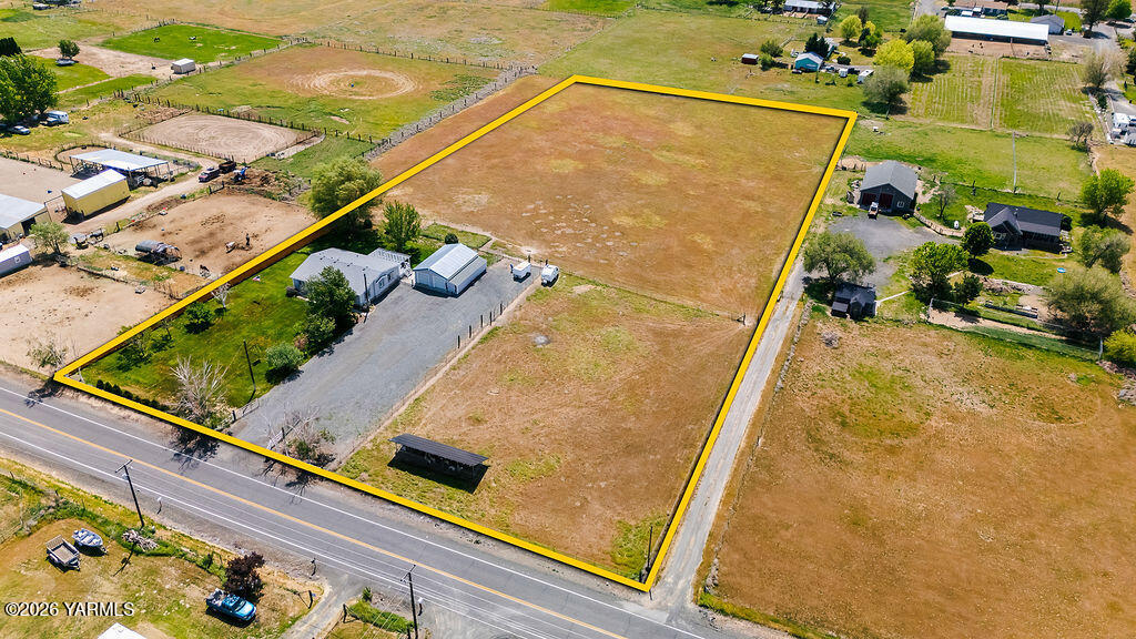 1550 Gibson Road Selah, WA 98942 - Photo 32 of 33