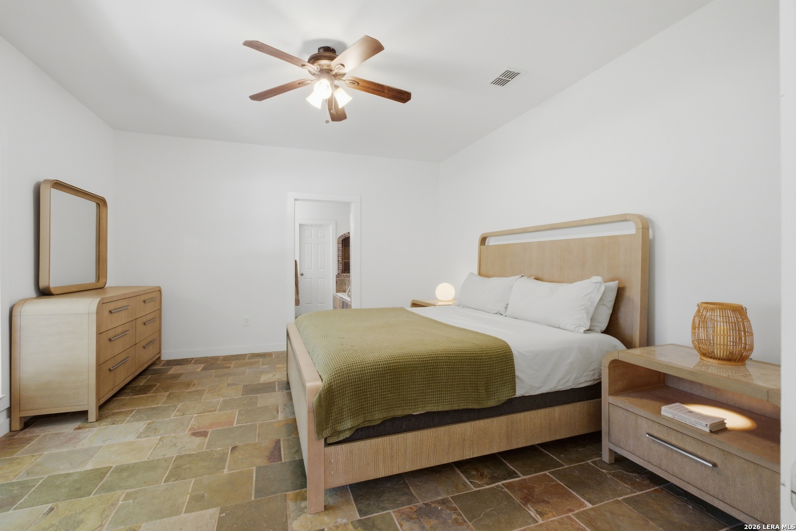 9846 Cash Mountain Road Helotes, TX 78023 - Photo 17 of 44
