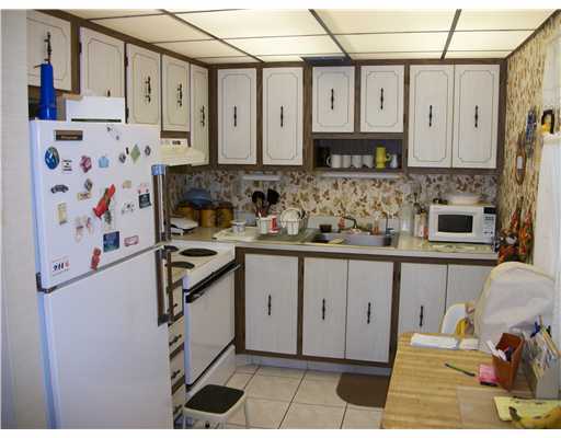 331 Flanders G, Unit 331 Delray Beach, FL 33484 - Photo 3 of 14 Additional Photo