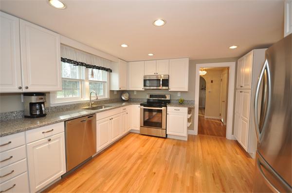 11 Wyman Road Lexington, MA 02420 - Photo 3 of 11