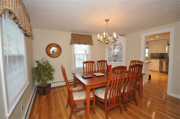 11 Wyman Road Lexington, MA 02420 - Photo 4 of 11