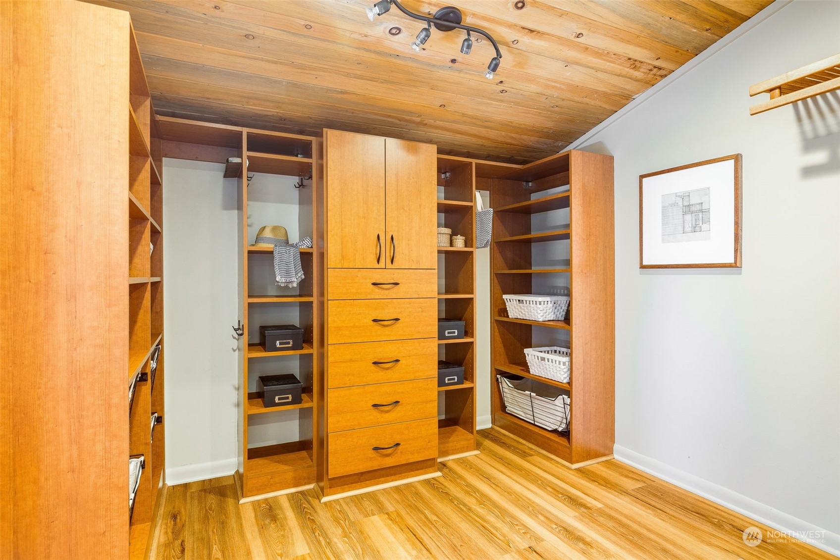 5337 South Kenyon Street Seattle, WA 98118 - Photo 23 of 37 a view of walk in closet with empty space