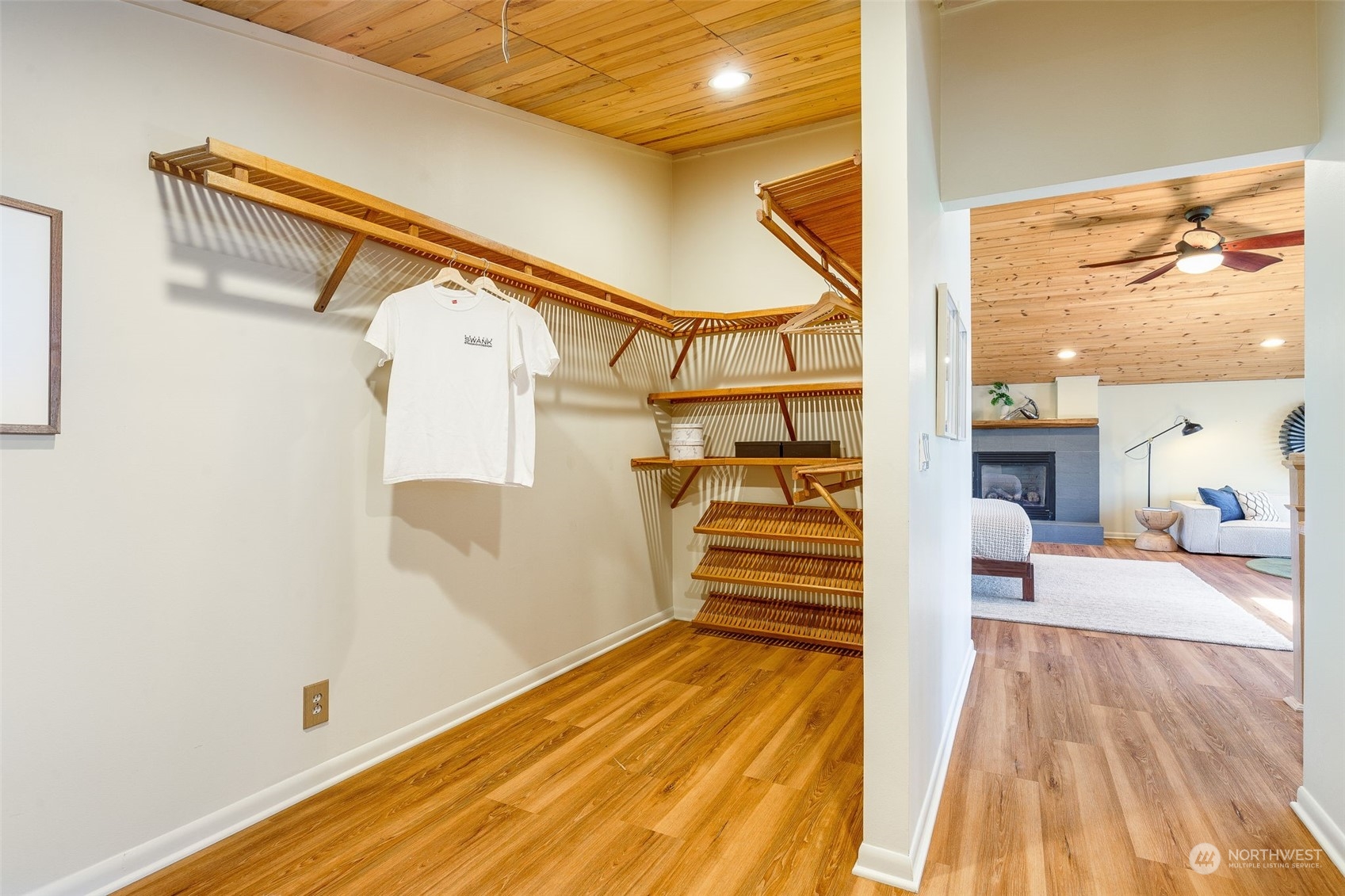 5337 South Kenyon Street Seattle, WA 98118 - Photo 24 of 37 a view of a living room