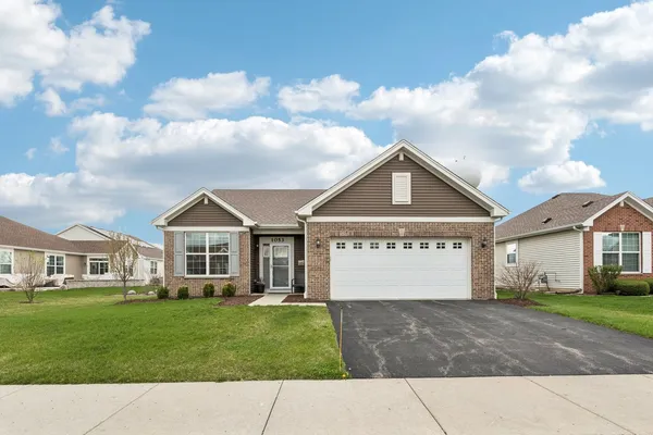 $394,000 | 1053 Honey Locust Drive, Crystal Lake, IL 60012