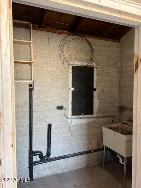 331 West Dobbins Road Phoenix, AZ 85041 - Photo 14 of 14 IMG_1389